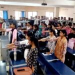 प्रधानमंत्री कॉलेज ऑफ एक्सीलेंस में नशा मुक्ति पर हुई कार्यशाला… “नशे से देश के युवाओं को बचाना महती आवश्यकता एवं बड़ी चुनौती” – डॉ. लखन गांगले