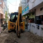 अव्यवस्थित  सीवरेज कार्य से बड़वानी शहर हुआ अस्त-व्यस्त  धूल भरी सड़को और गड्डो से लोगो के हाल बेहाल प्रशासन बेपरवाह